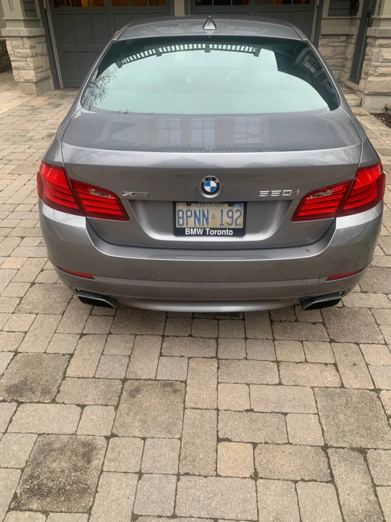 BMW 550 CARFAX* АВТОФИНАНСИРАНЕ* БЕЗ ПЪРВОНАЧАЛНА ВНОСКА* , снимка 4 - Автомобили и джипове - 52794321