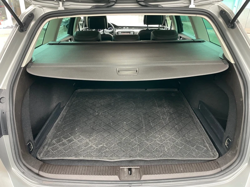 VW Passat 2.0TDI/DIGITAL COCKPIT/FULL LED/DISTRONIC/СЕРВИЗНА, снимка 12 - Автомобили и джипове - 53273850
