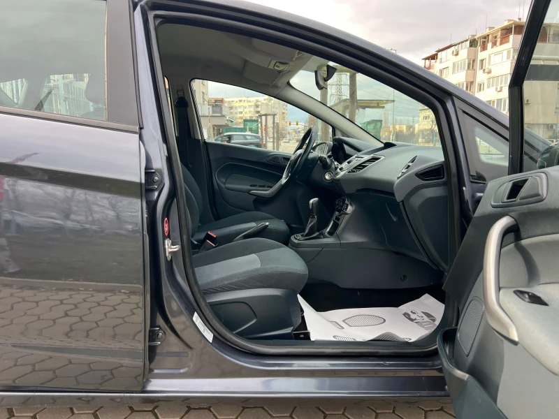 Ford Fiesta 1.2i, снимка 9 - Автомобили и джипове - 53473871