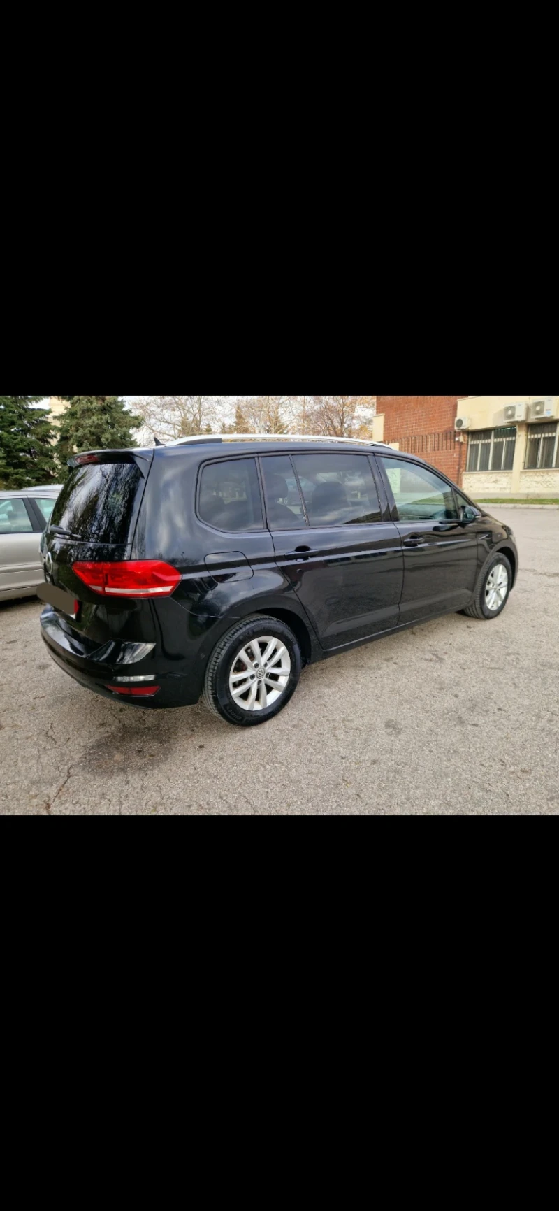 VW Touran 2.0 TDI, снимка 5 - Автомобили и джипове - 53477507