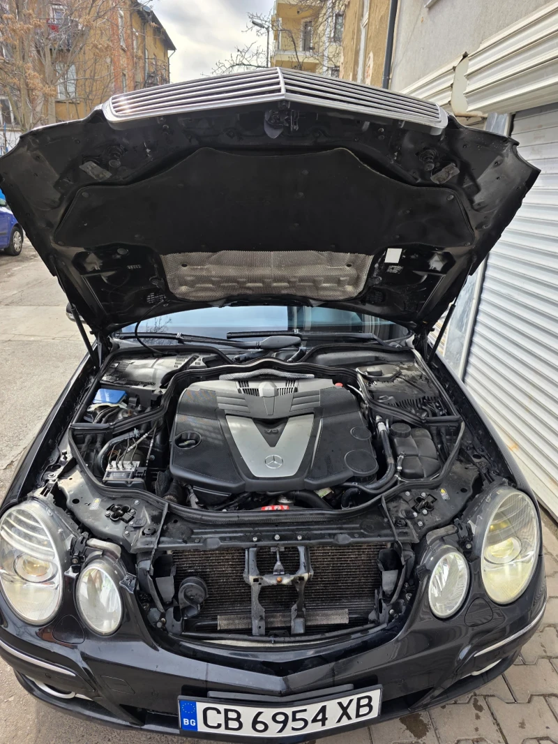 Mercedes-Benz E 320 E 320 CDI 231ks EVO, снимка 10 - Автомобили и джипове - 53477966