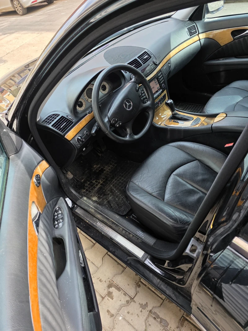 Mercedes-Benz E 320 E 320 CDI 231ks EVO, снимка 8 - Автомобили и джипове - 53477966