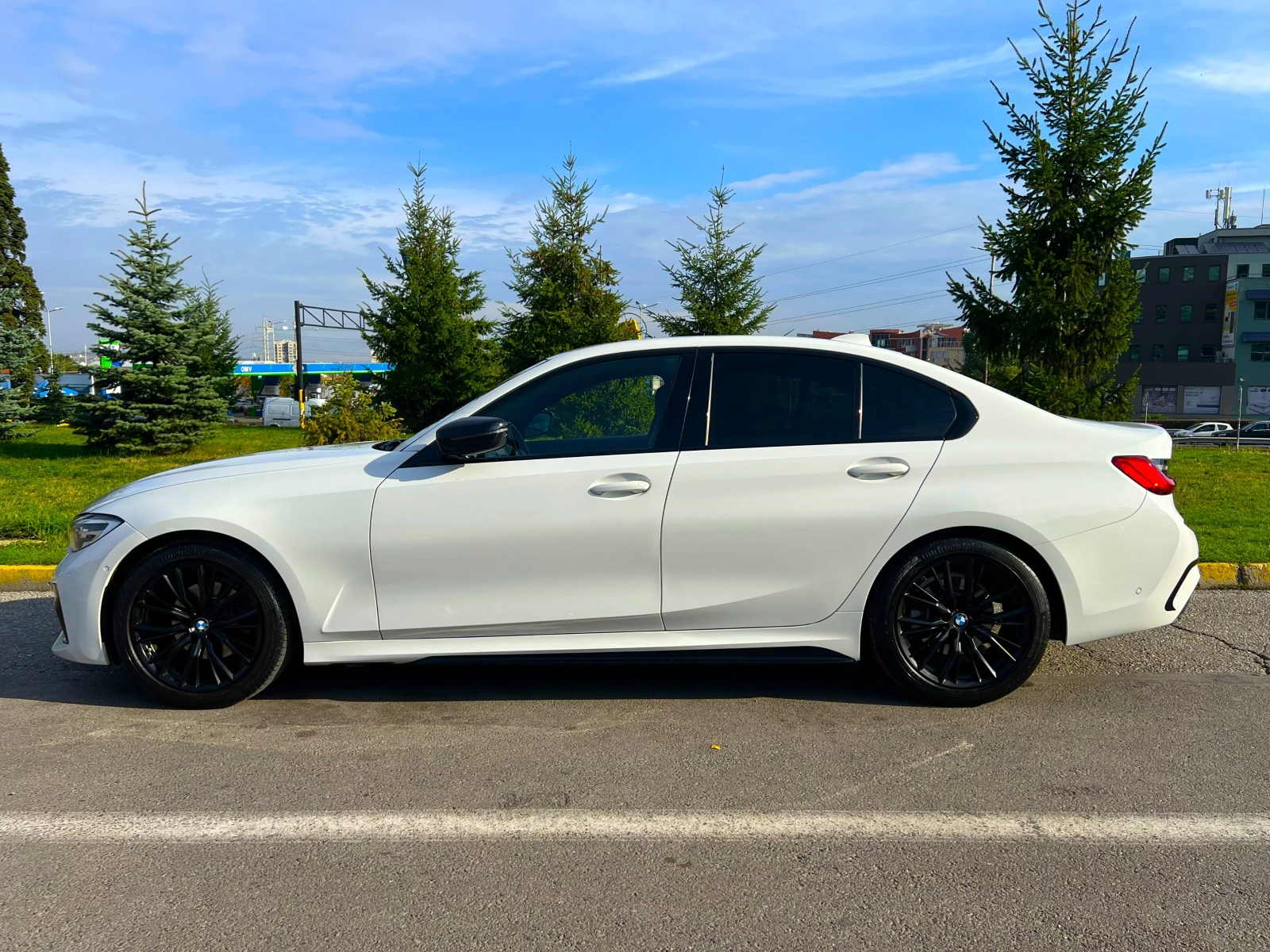 BMW 320 d xDRIVE M-SPORT CAMERA * ГАРАНЦИЯ*  - изображение 4