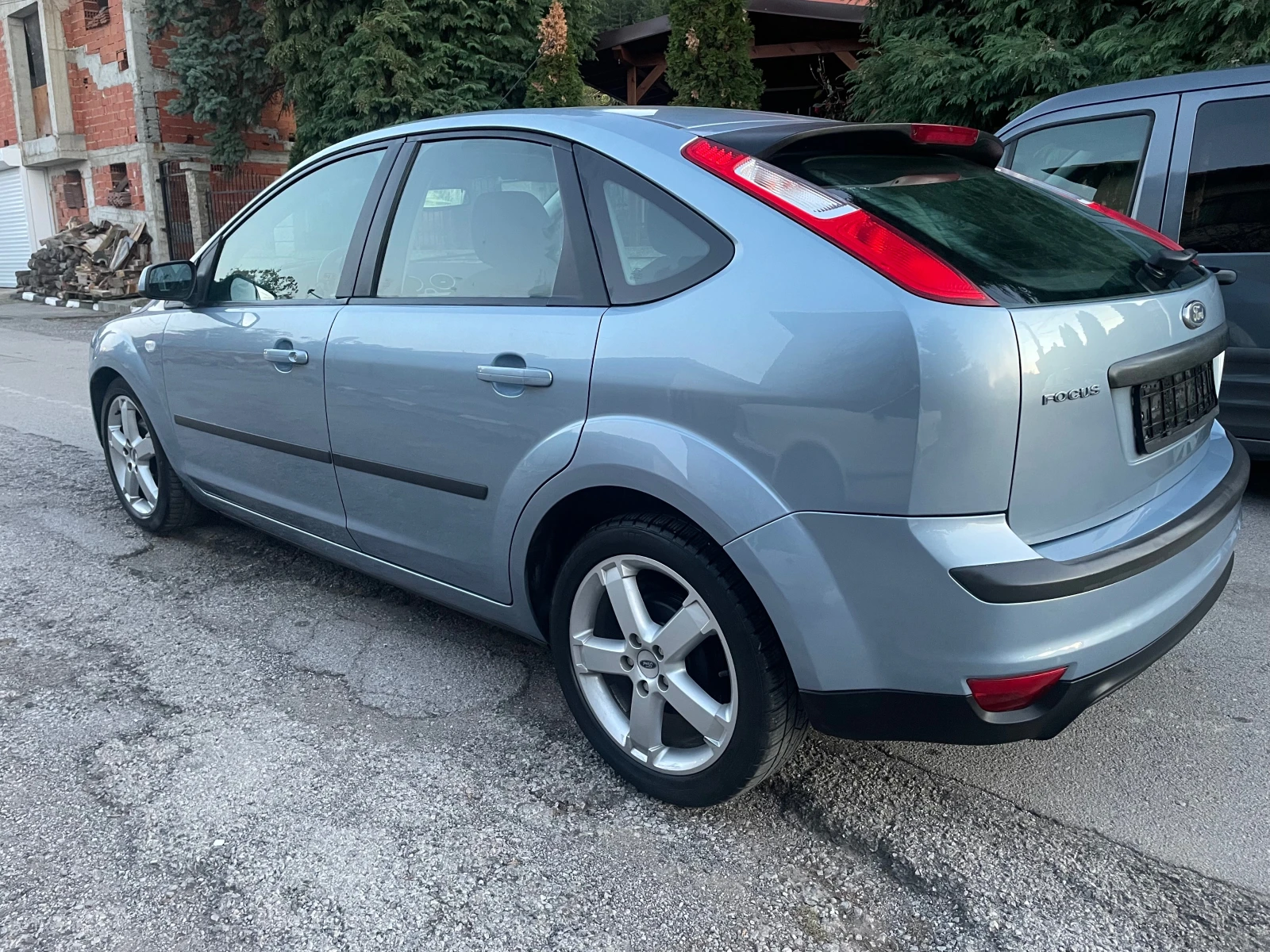 Ford Focus 1.6i 101к.с. - изображение 3