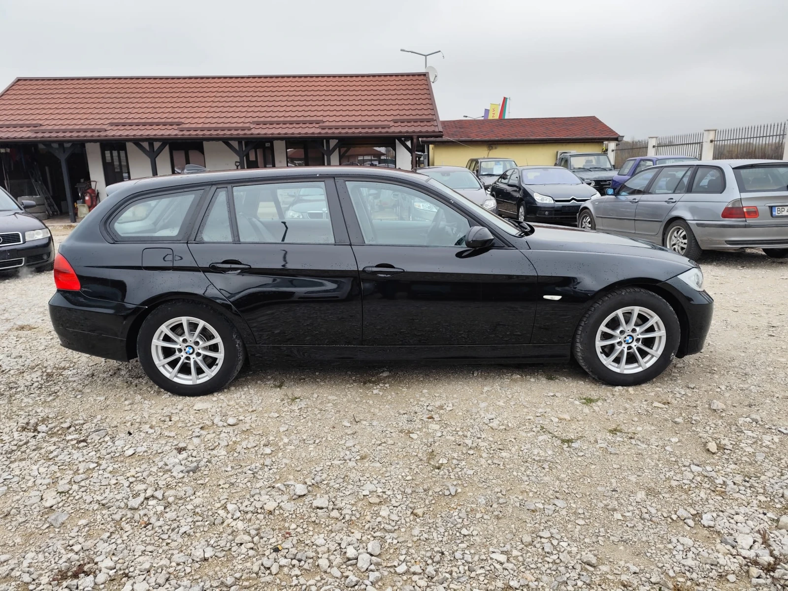 BMW 320 2.0 дизел 136 кс Италия - изображение 4