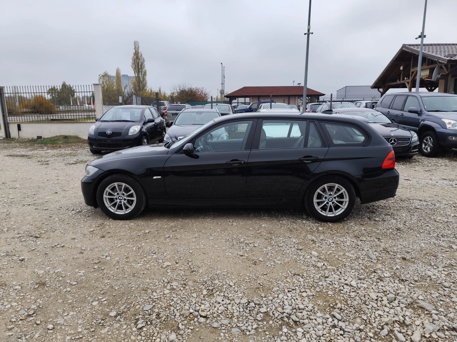 BMW 320 2.0 дизел 136 кс Италия - изображение 9