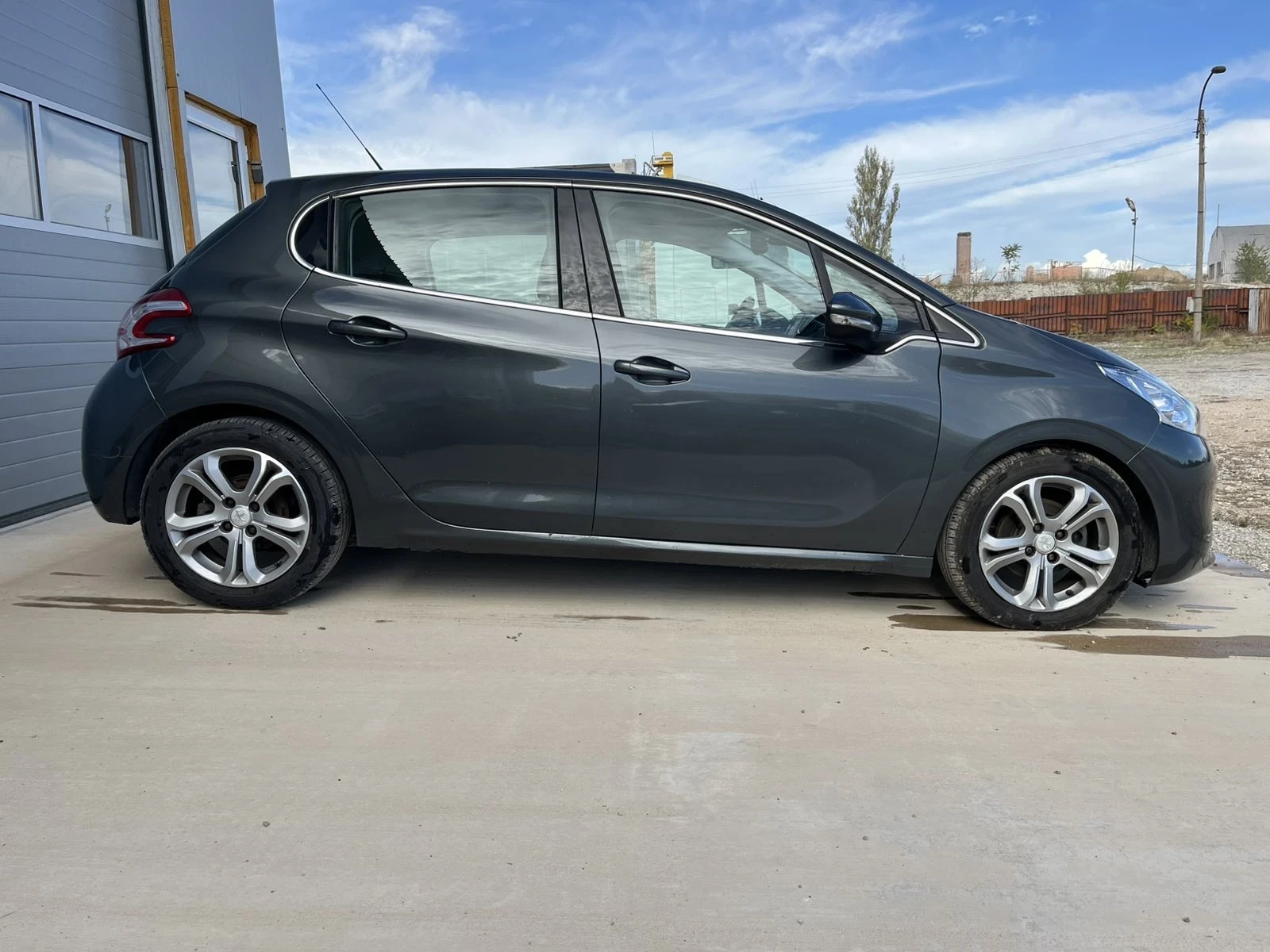 Peugeot 208 1.4 VTI  | Mobile.bg — изображение 4