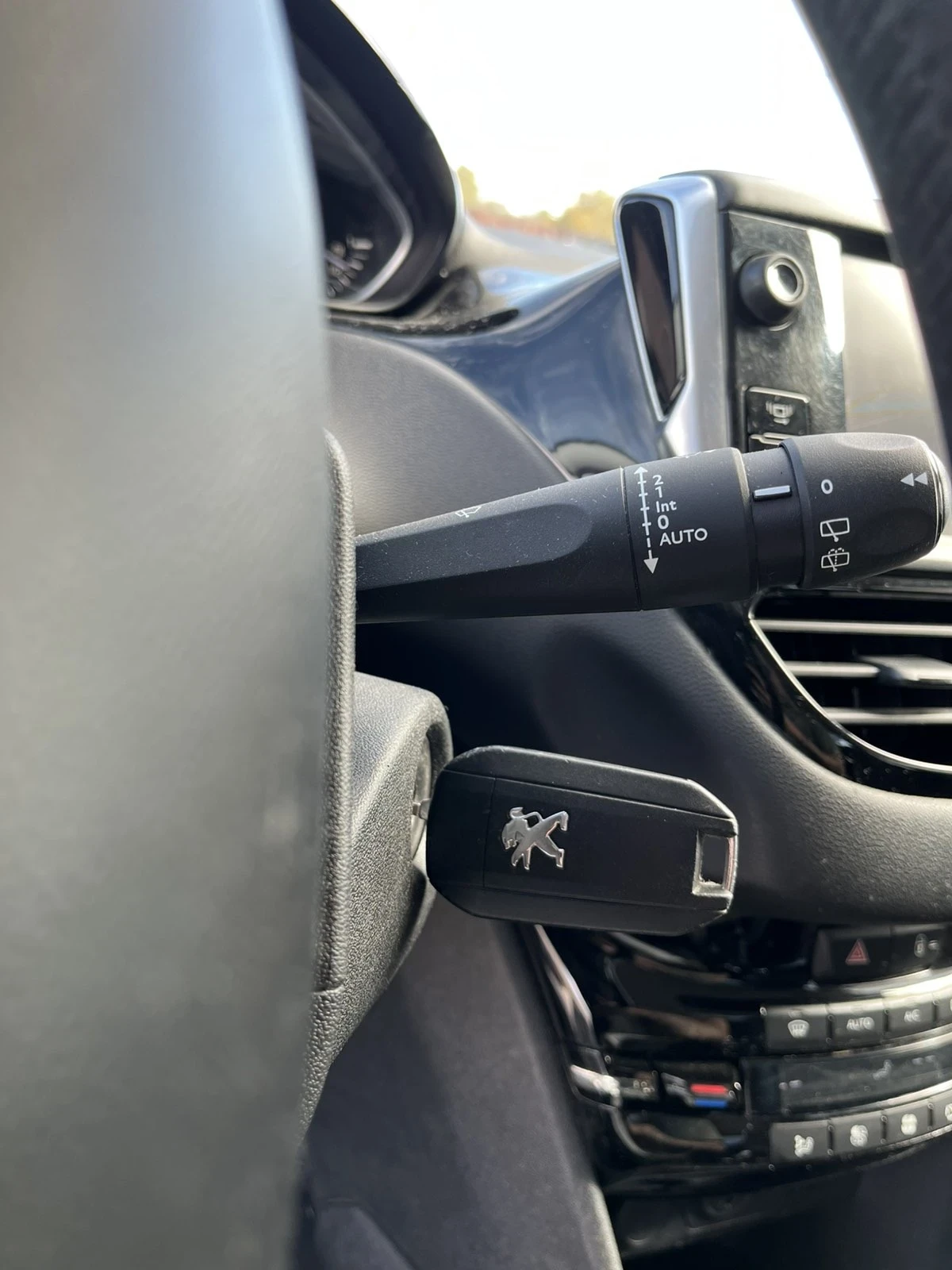 Peugeot 208 1.4 VTI  | Mobile.bg — изображение 11