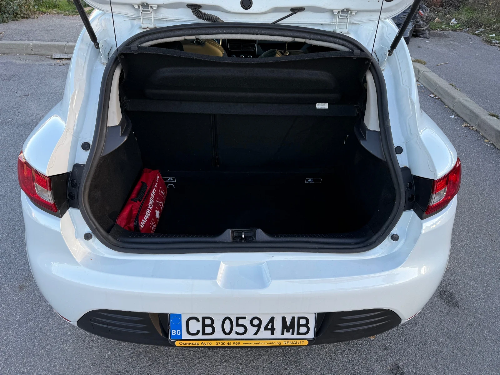 Renault Clio 1.5dci от България - изображение 9