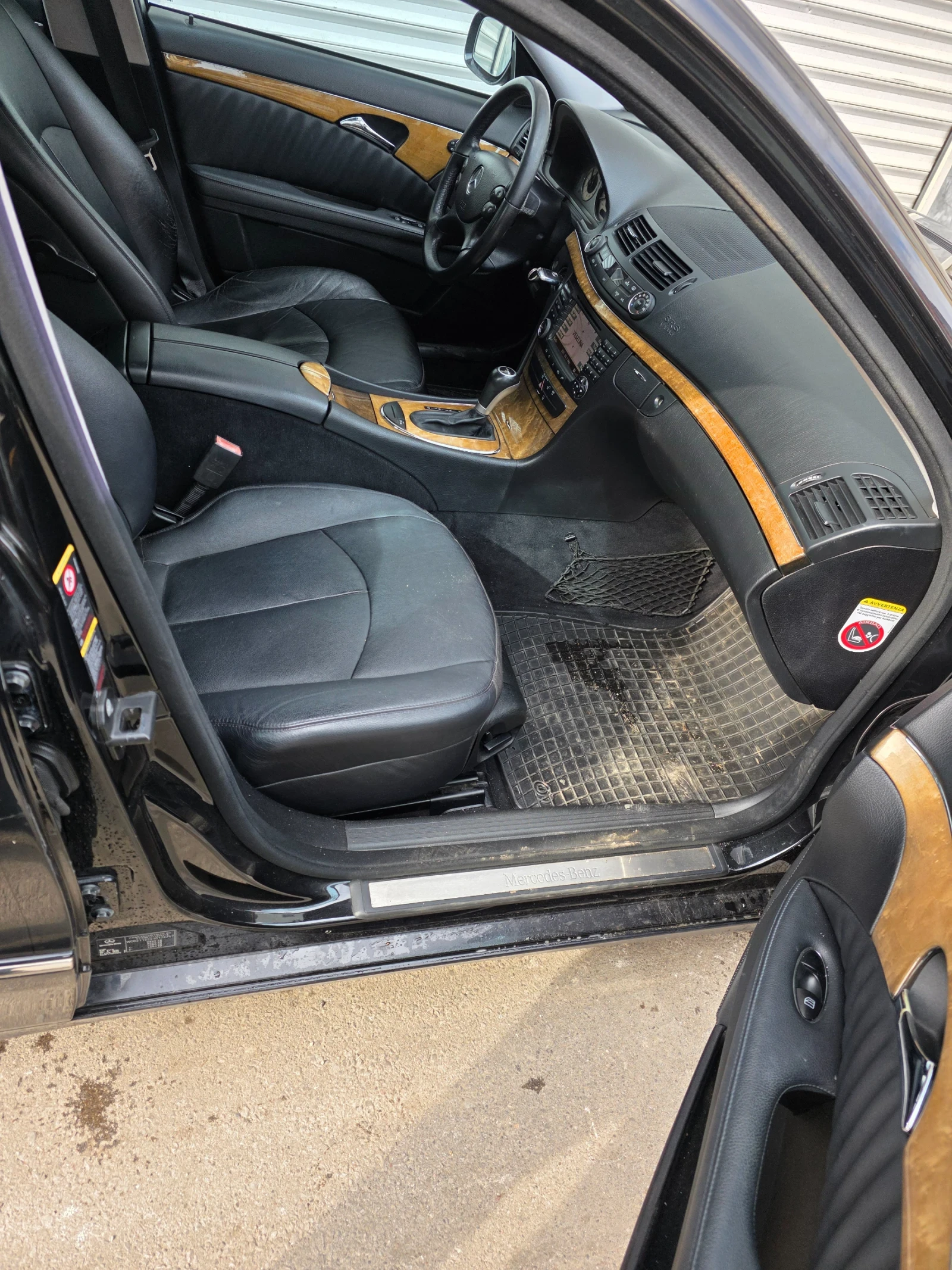 Mercedes-Benz E 320 E 320 CDI 231ks EVO V6 OM 642 7G tronic, снимка 16 - Автомобили и джипове - 53477966