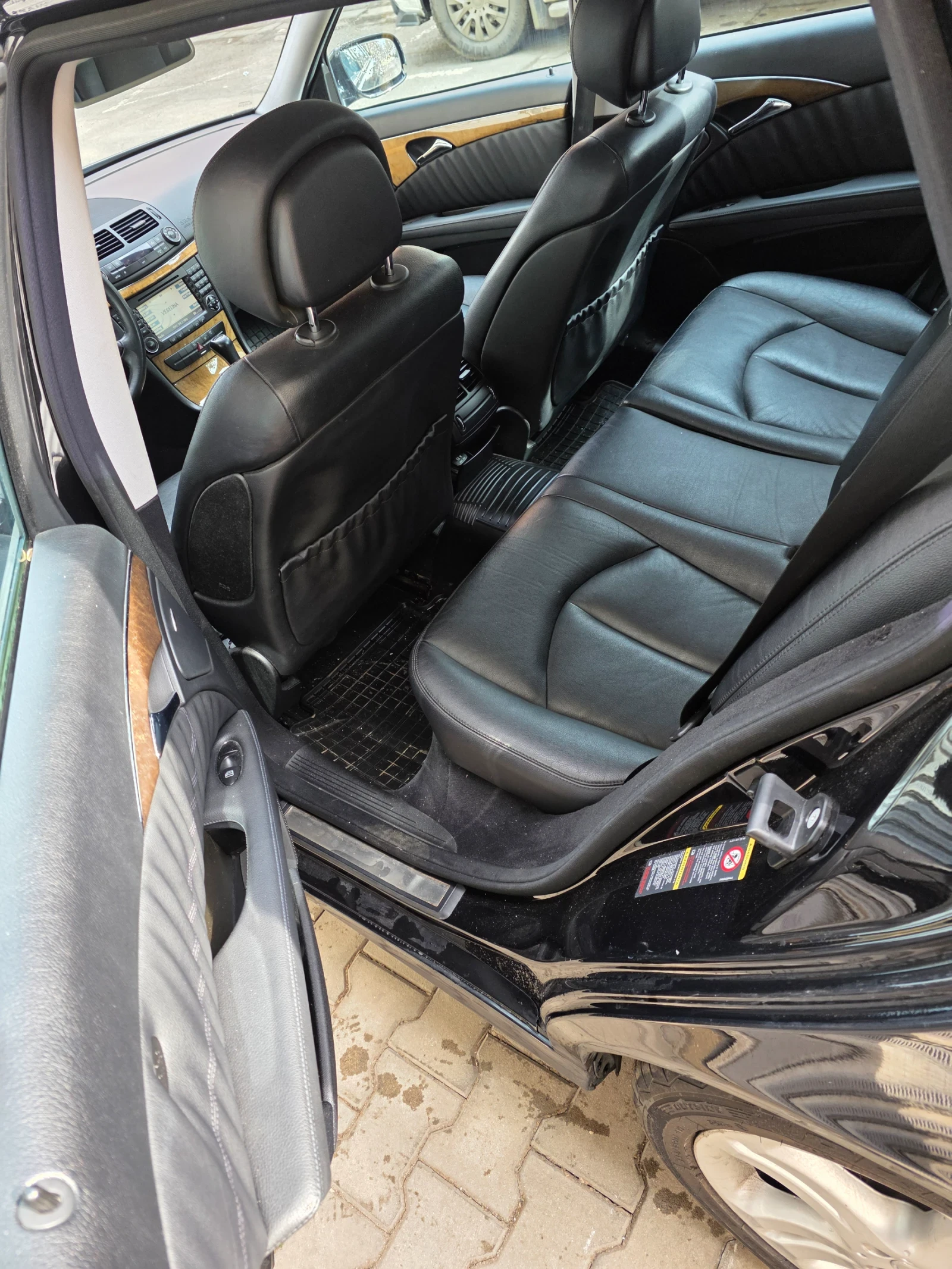 Mercedes-Benz E 320 E 320 CDI 231ks EVO - изображение 9