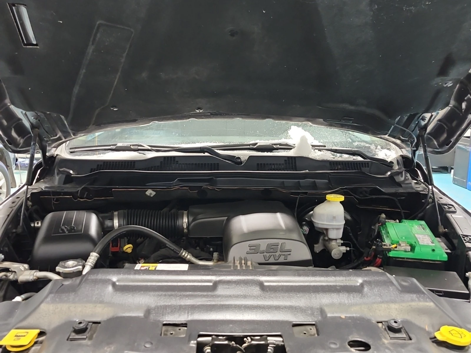 Dodge Avenger 3.6L 6cyl 4WD, снимка 17 - Автомобили и джипове - 53828428