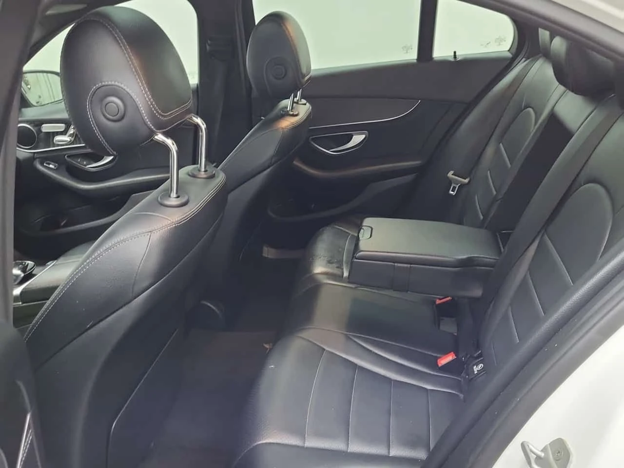 Mercedes-Benz C 300 АМГ ПАКЕТ/CARFAX/Подгрев/Пано/Памет, снимка 12 - Автомобили и джипове - 54001014