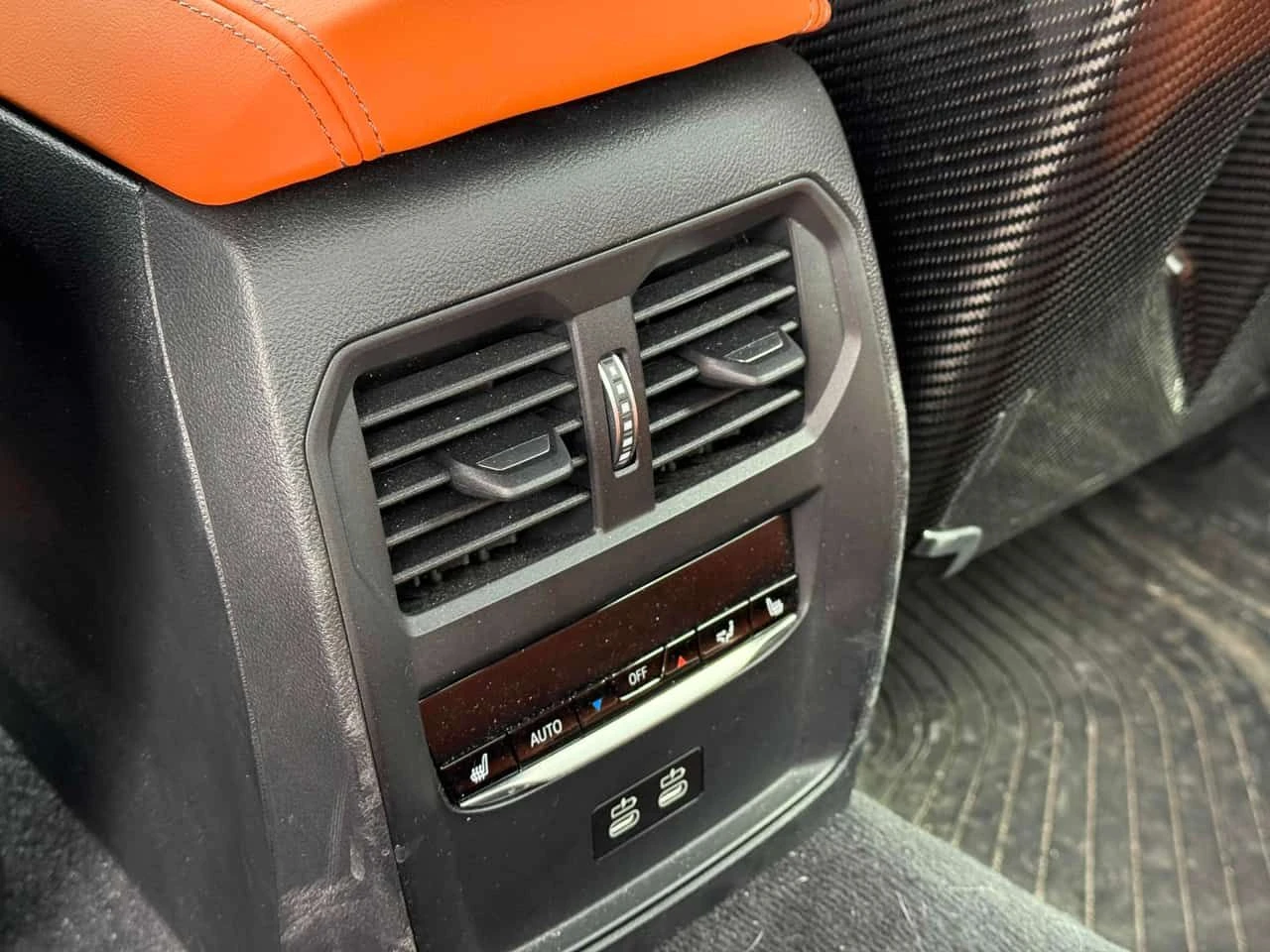 BMW M3 Competition M xDrive| CARBON| BUCKET| ЛАЗЕРИ| H/K, снимка 15 - Автомобили и джипове - 54017055