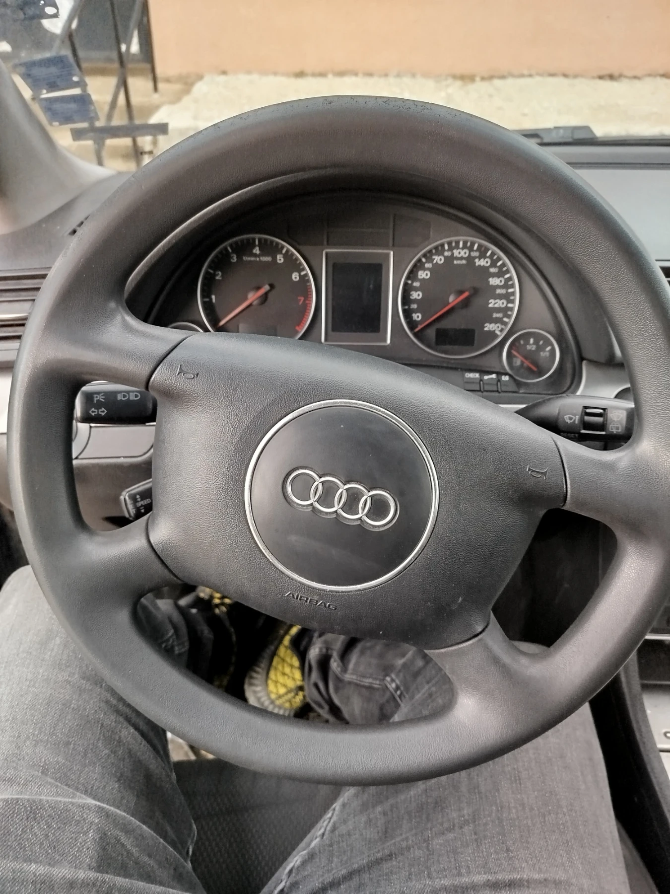 Audi A4 1.8t, снимка 7 - Автомобили и джипове - 54361982