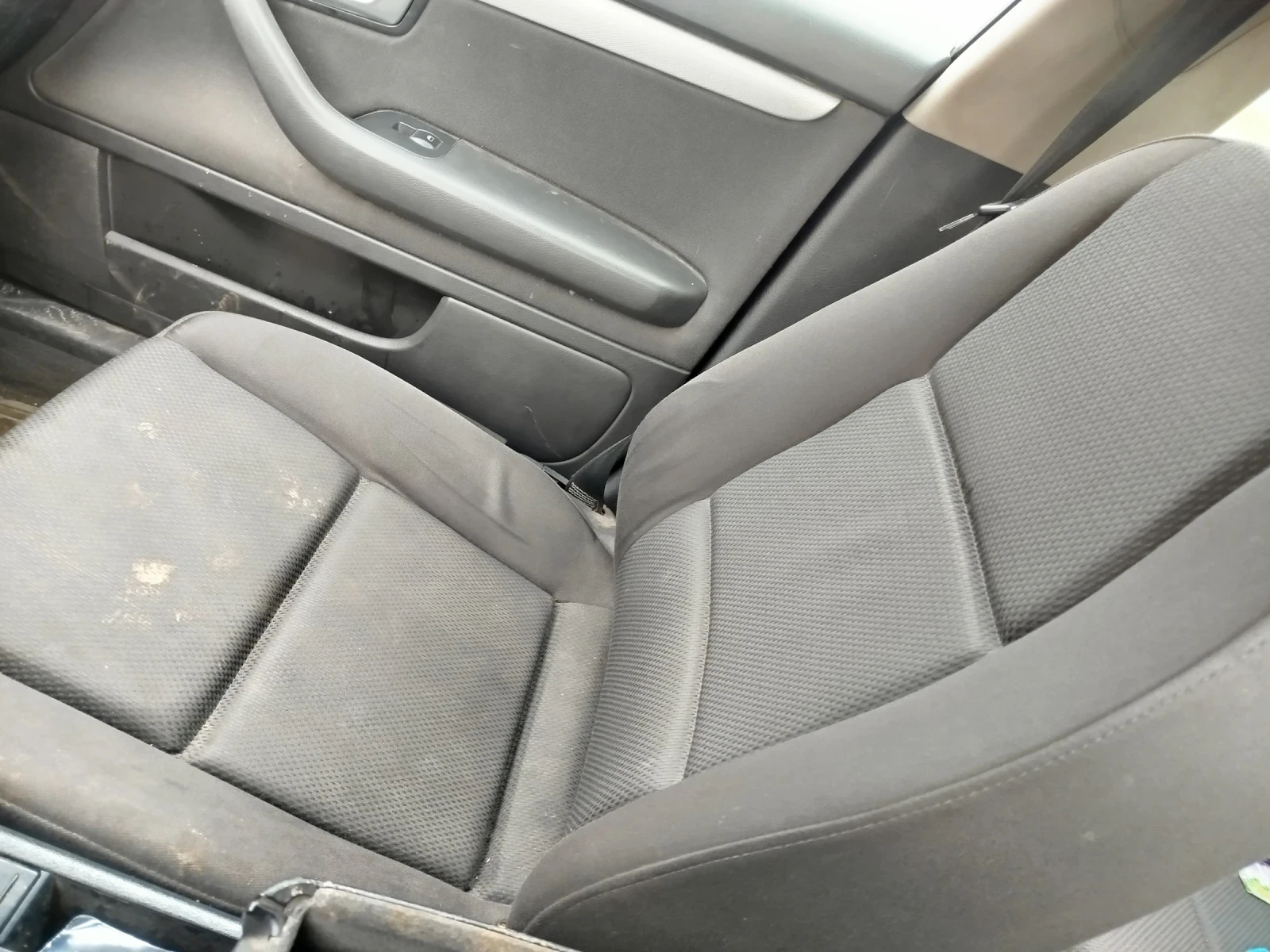 Audi A4 1.8t, снимка 8 - Автомобили и джипове - 54361982