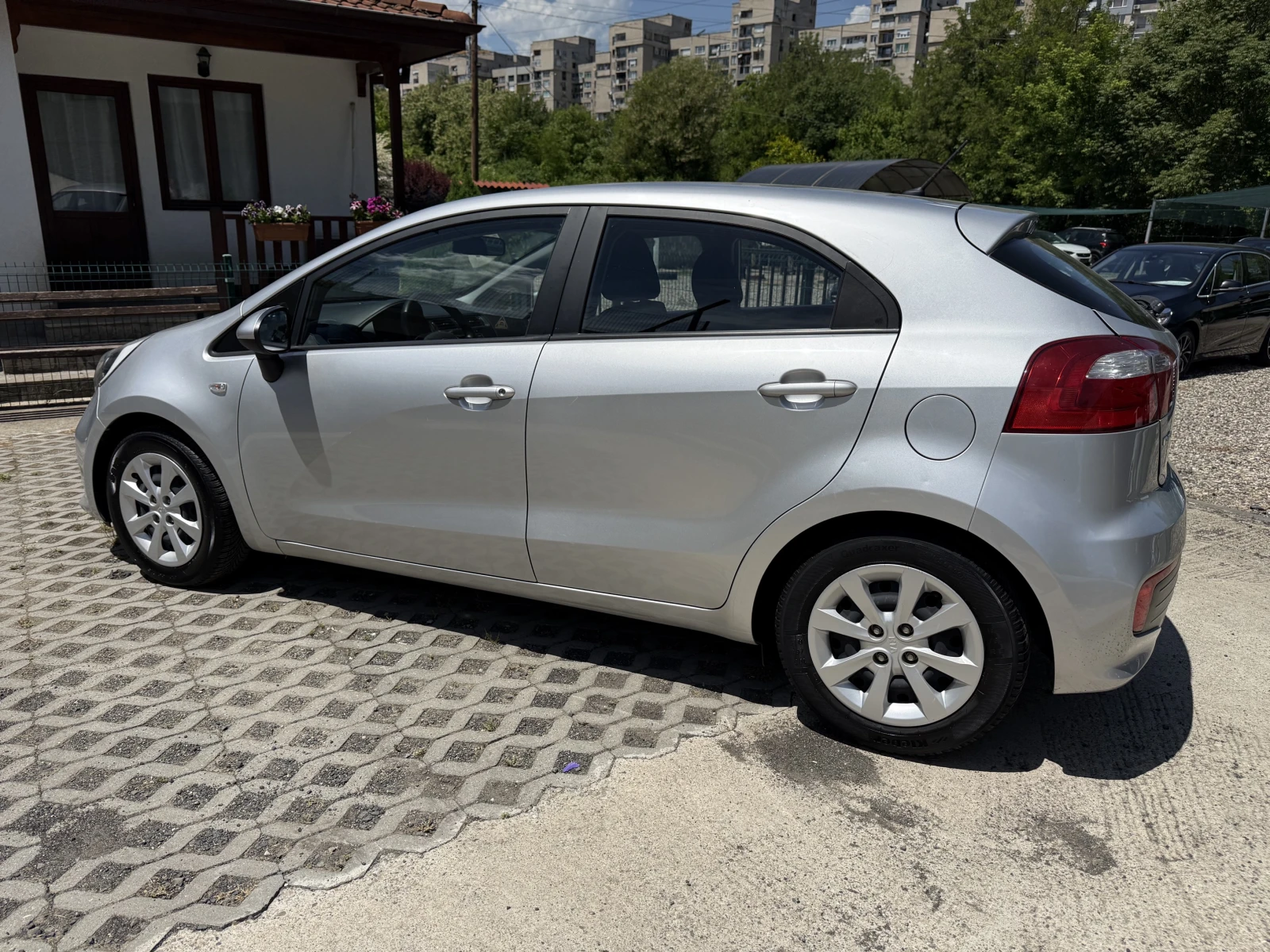 Kia Rio 1.1CRDI Facelift, снимка 7 - Автомобили и джипове - 54707176