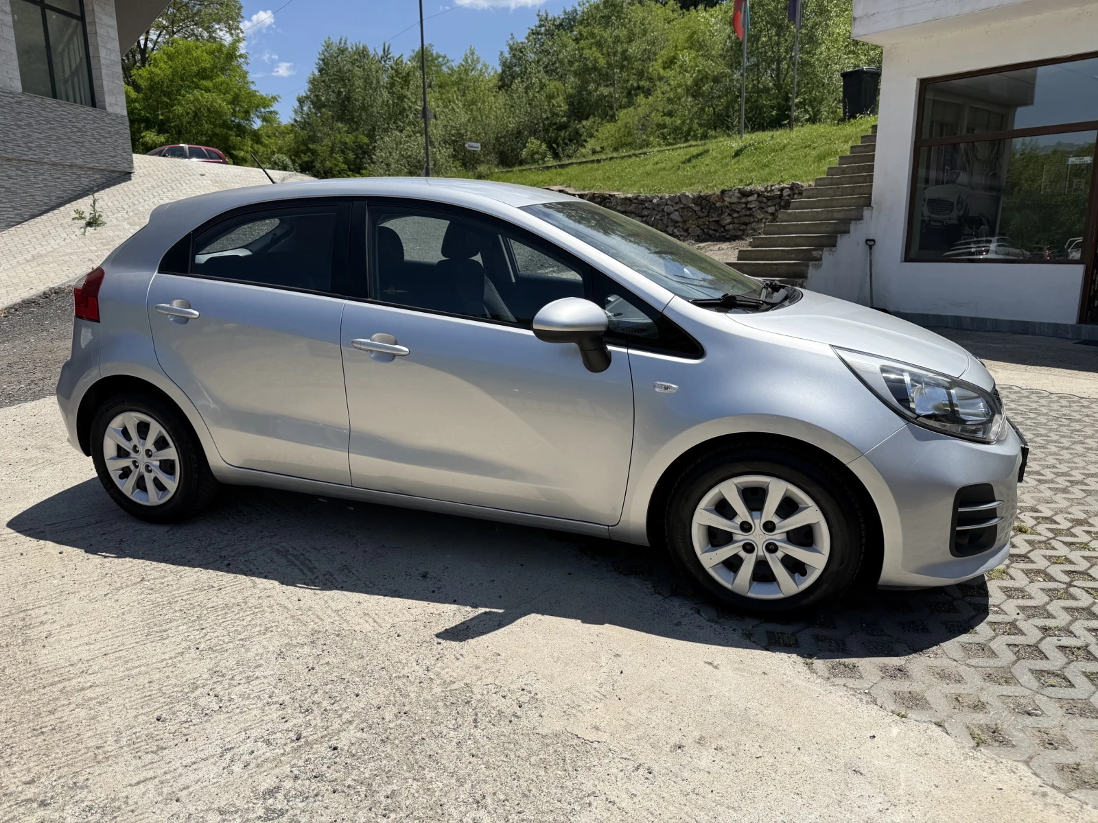 Kia Rio 1.1CRDI Facelift, снимка 3 - Автомобили и джипове - 54707176
