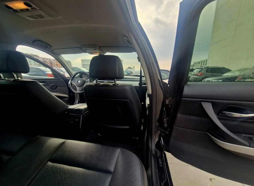 BMW 330, снимка 12 - Автомобили и джипове - 54742618