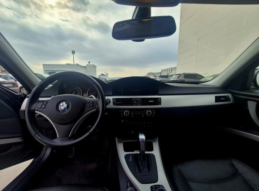 BMW 330, снимка 10 - Автомобили и джипове - 54742618