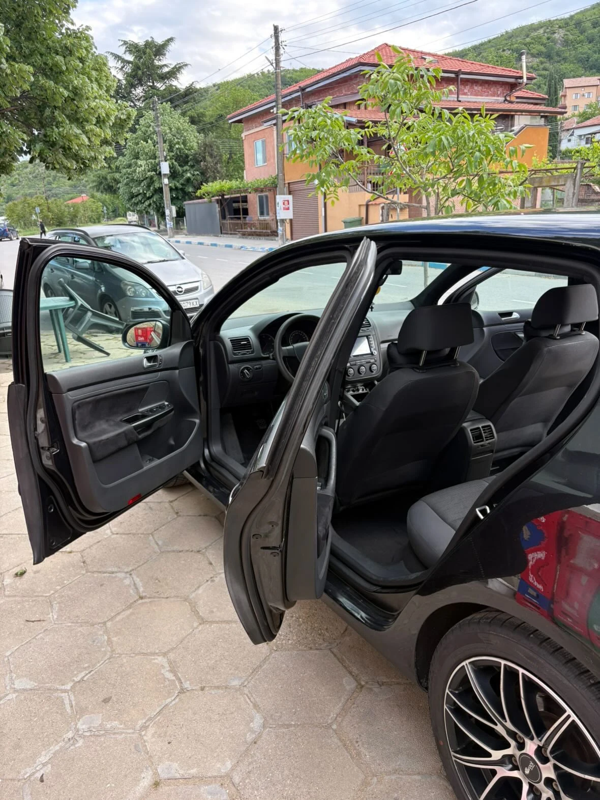 VW Golf Golf 5 1.9tdi, снимка 3 - Автомобили и джипове - 54823593