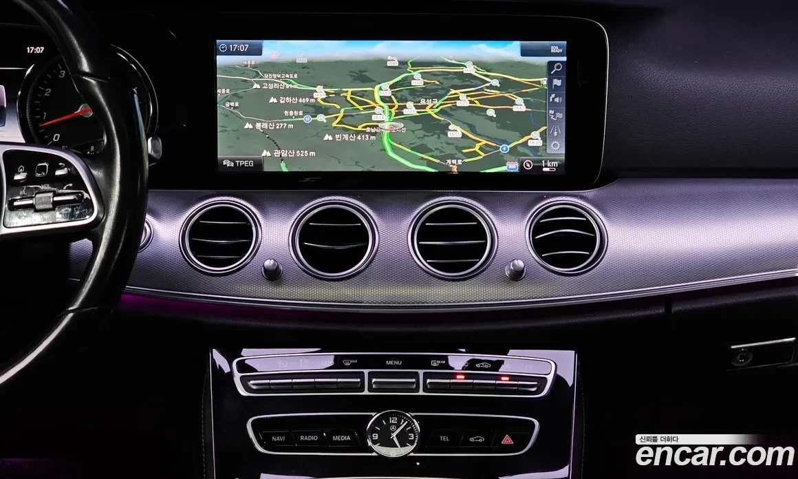 Mercedes-Benz E 300 AMG PKG| 9G-TRONIC| ПОДГРЕВ| КРАЙНА ЦЕНА, снимка 9 - Автомобили и джипове - 54870395