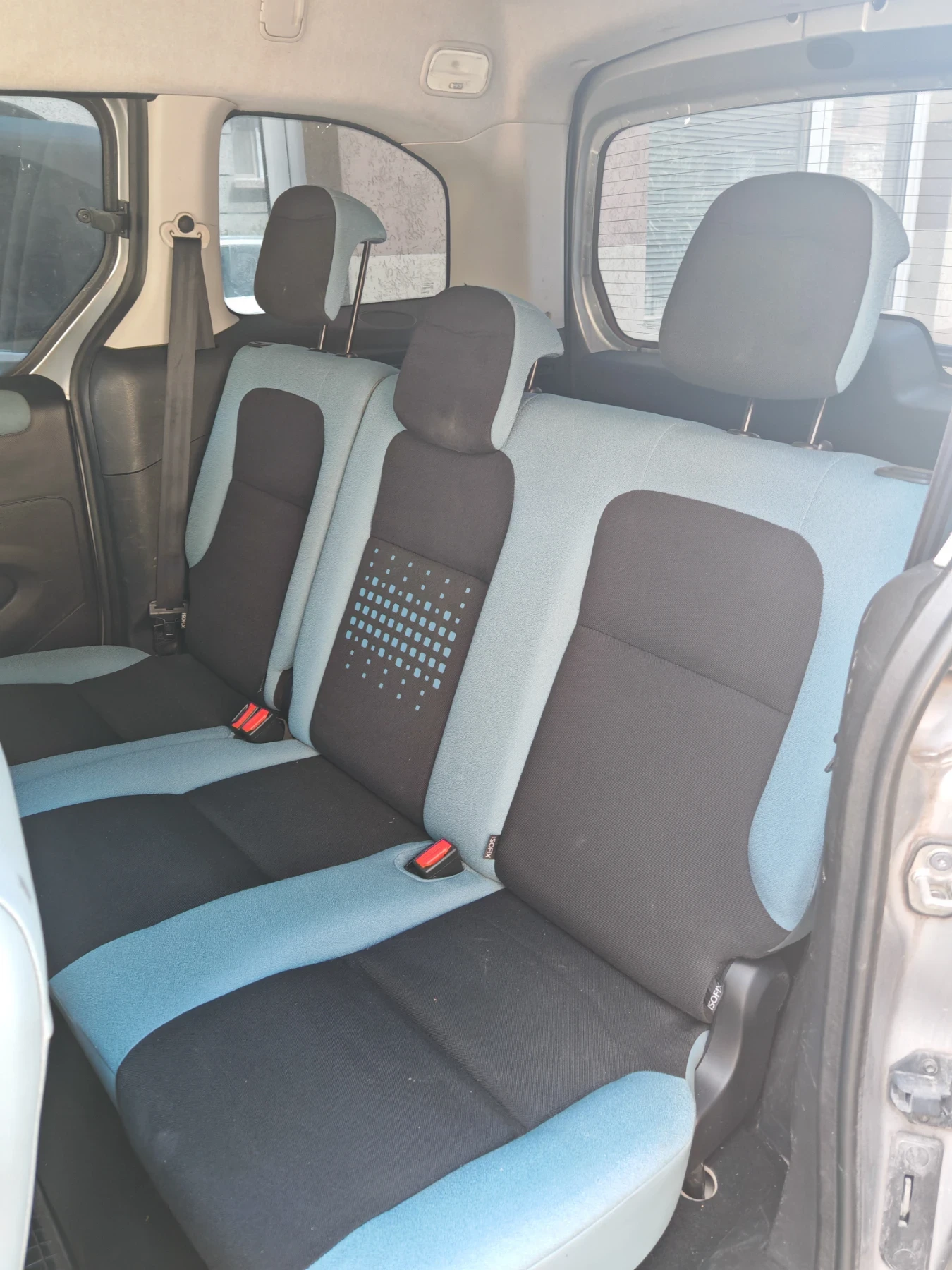 Citroen Berlingo 1.6HDI Style, снимка 6 - Автомобили и джипове - 55136642