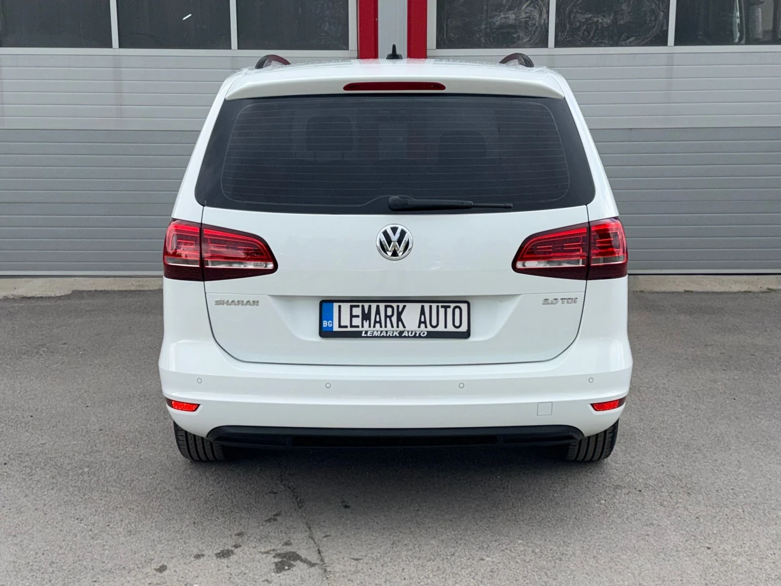 VW Sharan 2.0TDI AUTOMATIK DSG NAVI EVRO 6B ЛИЗИНГ!!!, снимка 10 - Автомобили и джипове - 55220439