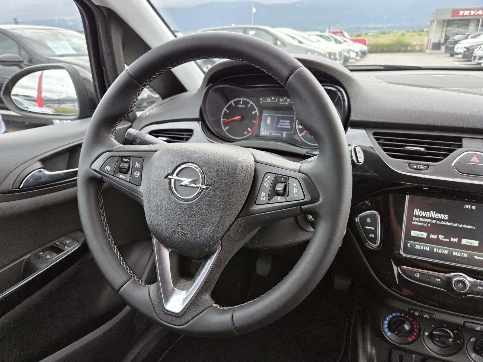 Opel Corsa 1.4 GPL, снимка 13 - Автомобили и джипове - 55409167