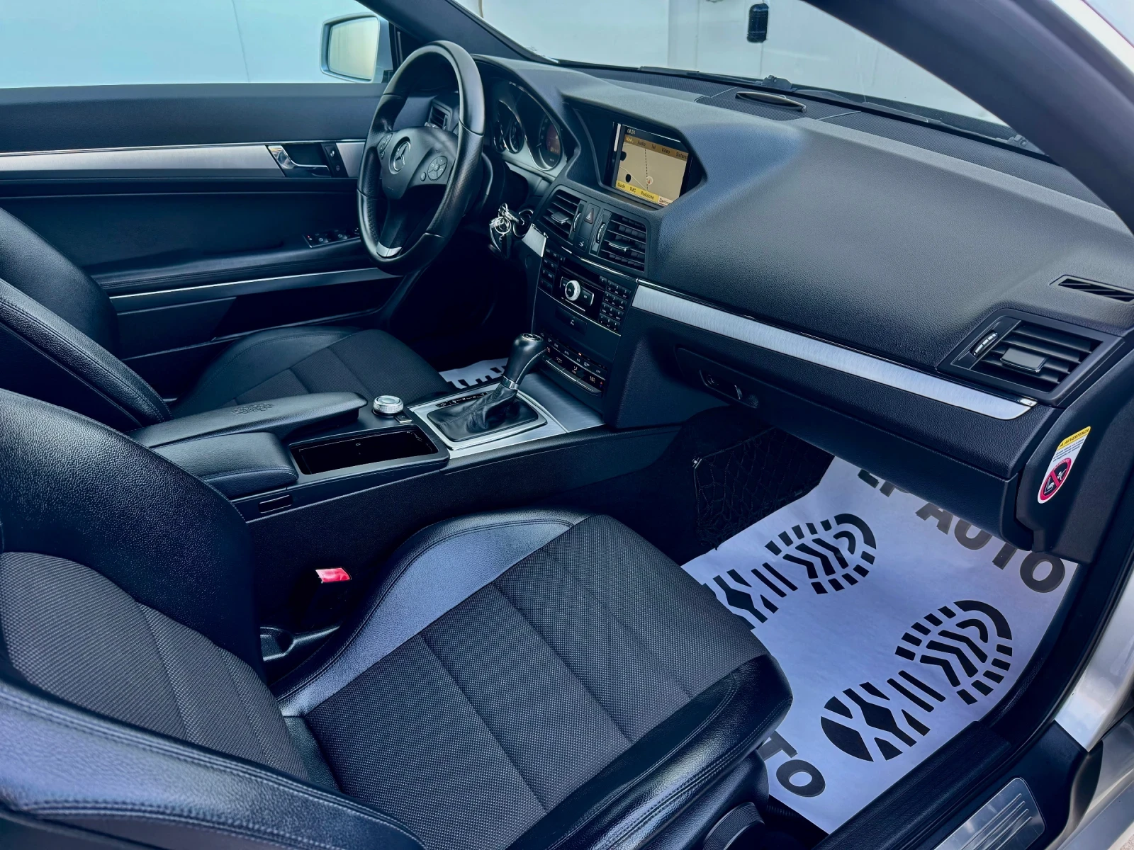 Mercedes-Benz E 250 * Coupe* Automat* Кожа* Навигация* , снимка 10 - Автомобили и джипове - 55650385