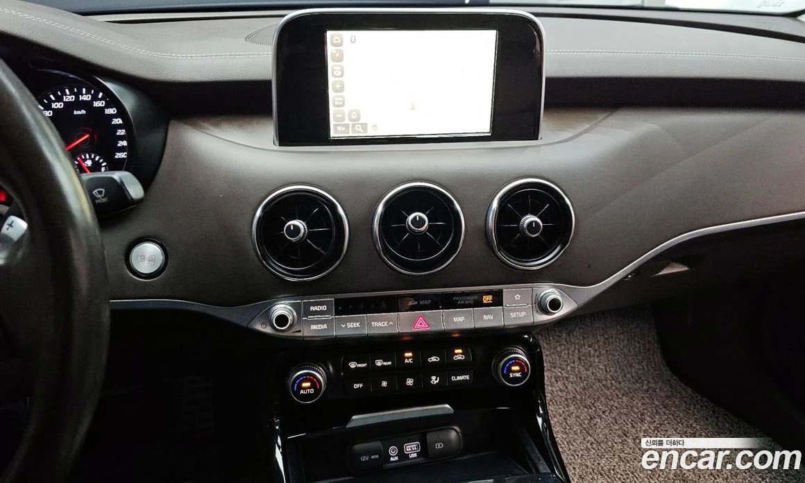 Kia Stinger 2.0 Turbo 2WD Platinum, снимка 14 - Автомобили и джипове - 55676730
