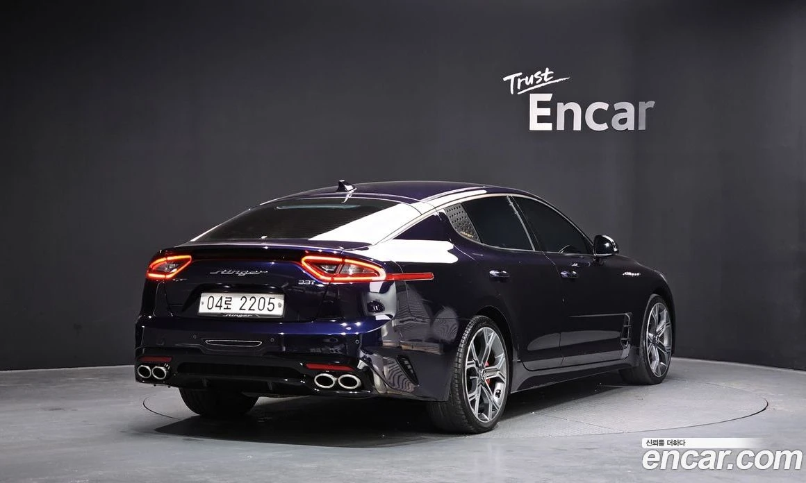 Kia Stinger 2.0 Turbo 2WD Platinum, снимка 2 - Автомобили и джипове - 55676730