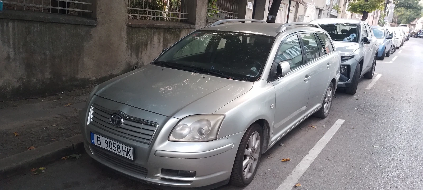 Toyota Avensis Комби, снимка 4 - Автомобили и джипове - 56014466