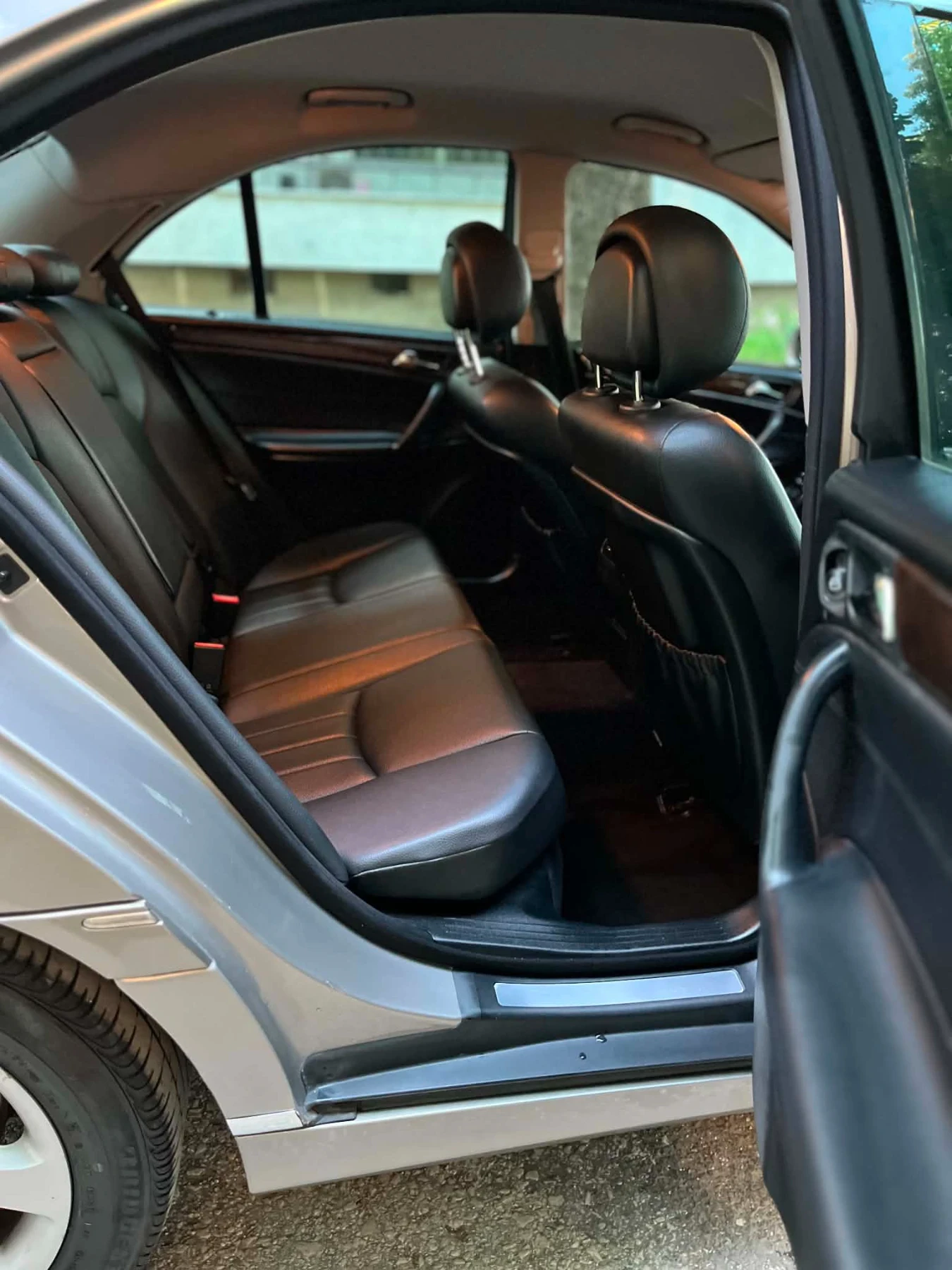 Mercedes-Benz C 230 2.3i 204 кс 2006 автомат 7G tronic, снимка 8 - Автомобили и джипове - 56042683