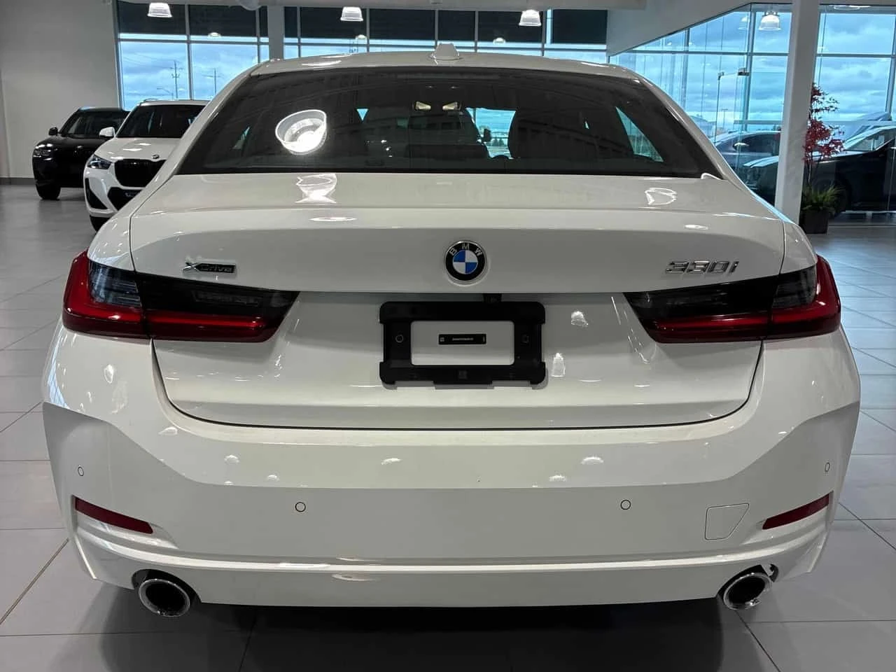 BMW 330 * 330i xDrive * CARFAX * ����� �� ����������� | Mobile.bg � ����������� 4