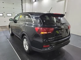 Kia Sorento * AWD * АВТОКРЕДИТ * ГЛАВНО ПРЕДСТАВИТЕЛСТВО, снимка 3