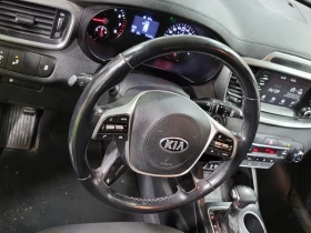 Kia Sorento * AWD * АВТОКРЕДИТ * ГЛАВНО ПРЕДСТАВИТЕЛСТВО, снимка 9