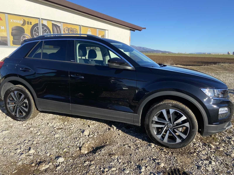 VW T-Roc, снимка 5 - Автомобили и джипове - 48748790