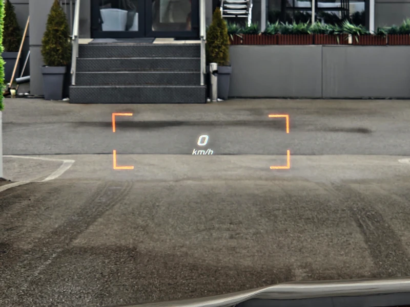 Mercedes-Benz GLC 250 COUPE/AMG LINE/BURMESTER/360КАМЕРА/HEAD UP/ПОДГРЕВ, снимка 12 - Автомобили и джипове - 51510992