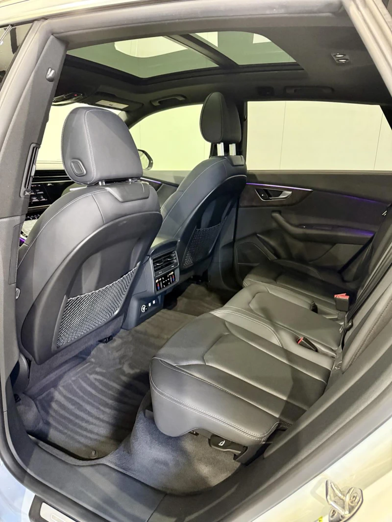 Audi Q8 55 TFSI Technik S LINE, снимка 10 - Автомобили и джипове - 51892930