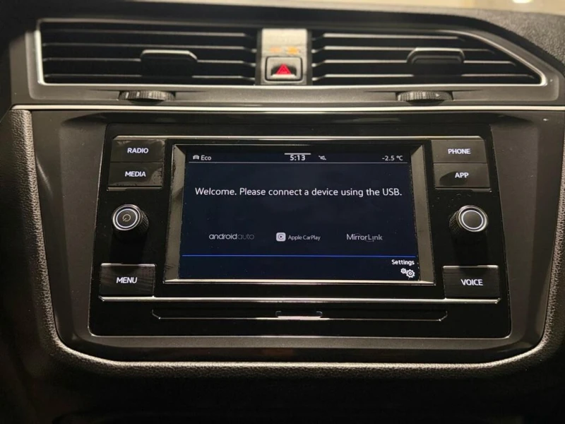 VW Tiguan * Trendline | 7 PASSANGER * CARFAX * БЕЗ ПЪРВОНАЧА, снимка 17 - Автомобили и джипове - 52959907