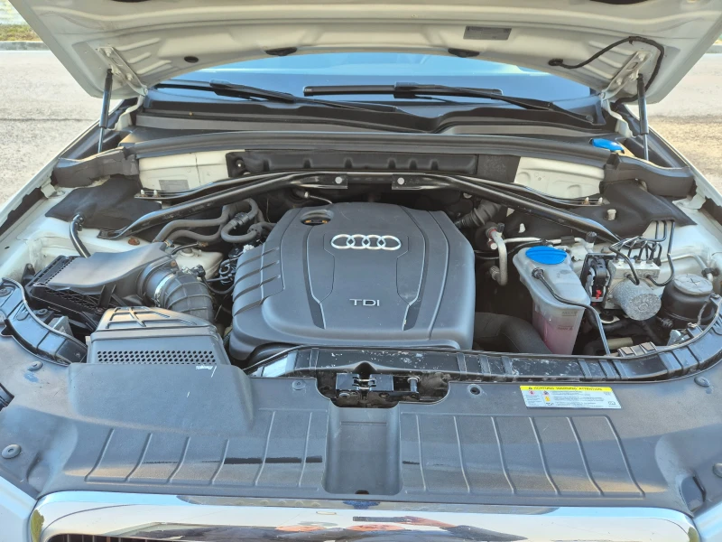 Audi Q5 2.0TDI S-line Panorama 2011г., снимка 17 - Автомобили и джипове - 53447456