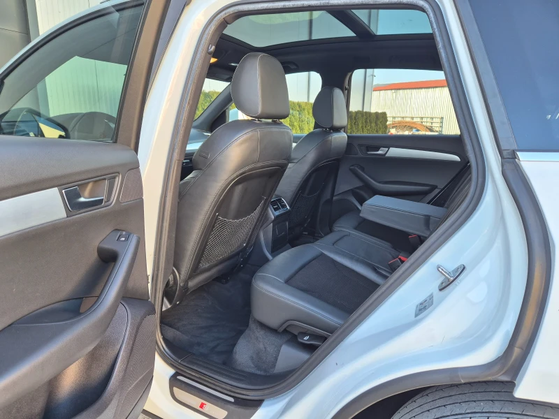 Audi Q5 2.0TDI S-line Panorama 2011г., снимка 12 - Автомобили и джипове - 53447456