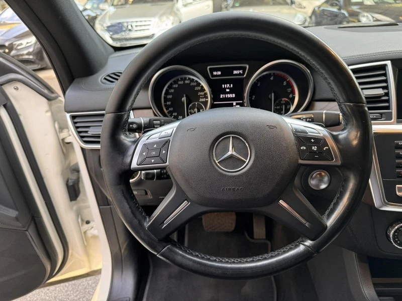 Mercedes-Benz ML 250 Bluetec 4Matic, снимка 9 - Автомобили и джипове - 47175985