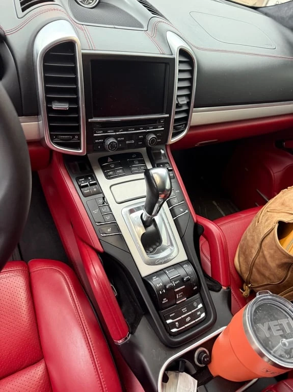 Porsche Cayenne GTS 2016* CARFAX * БЕЗ ПЪРВОНАЧАЛНА ВНОСКА - изображение 8