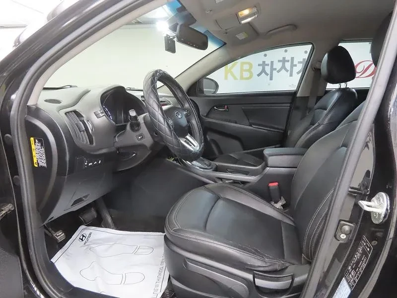 Kia Sportage R Diesel 4Wd Tlx Top-Of-The-Line Model, снимка 5 - Автомобили и джипове - 56118331