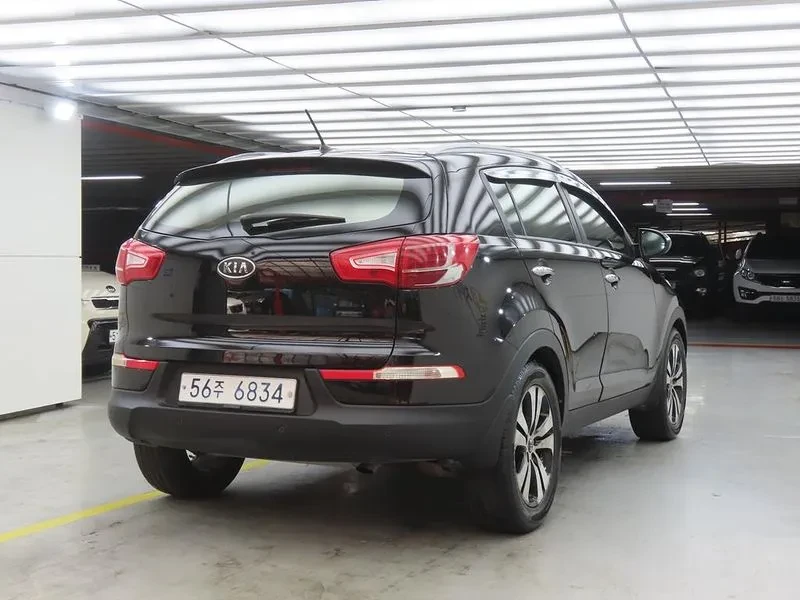 Kia Sportage R Diesel 4Wd Tlx Top-Of-The-Line Model, снимка 4 - Автомобили и джипове - 56118331