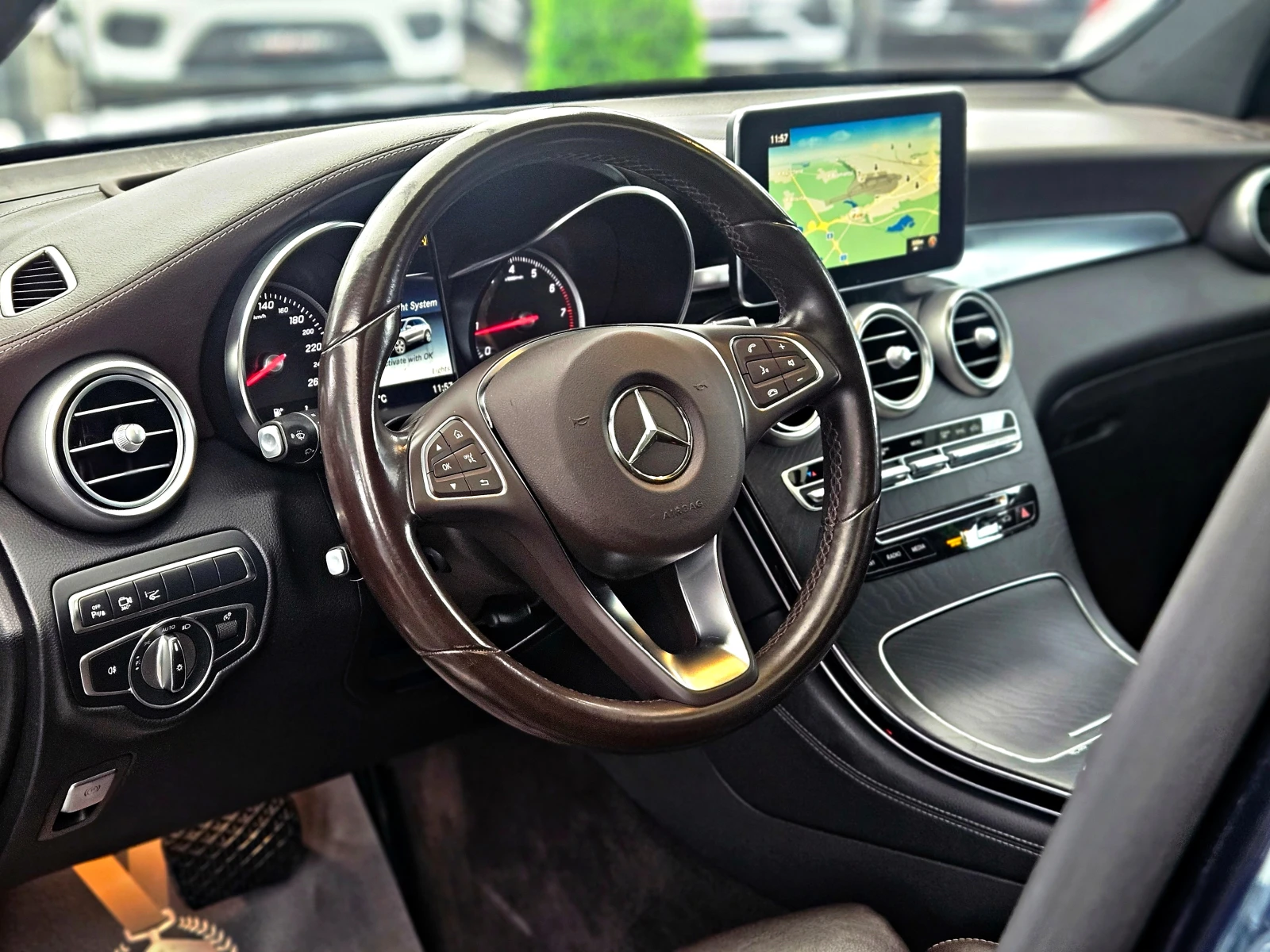 Mercedes-Benz GLC 250 COUPE/AMG LINE/BURMESTER/360������/HEAD UP/������� | Mobile.bg � ����������� 11