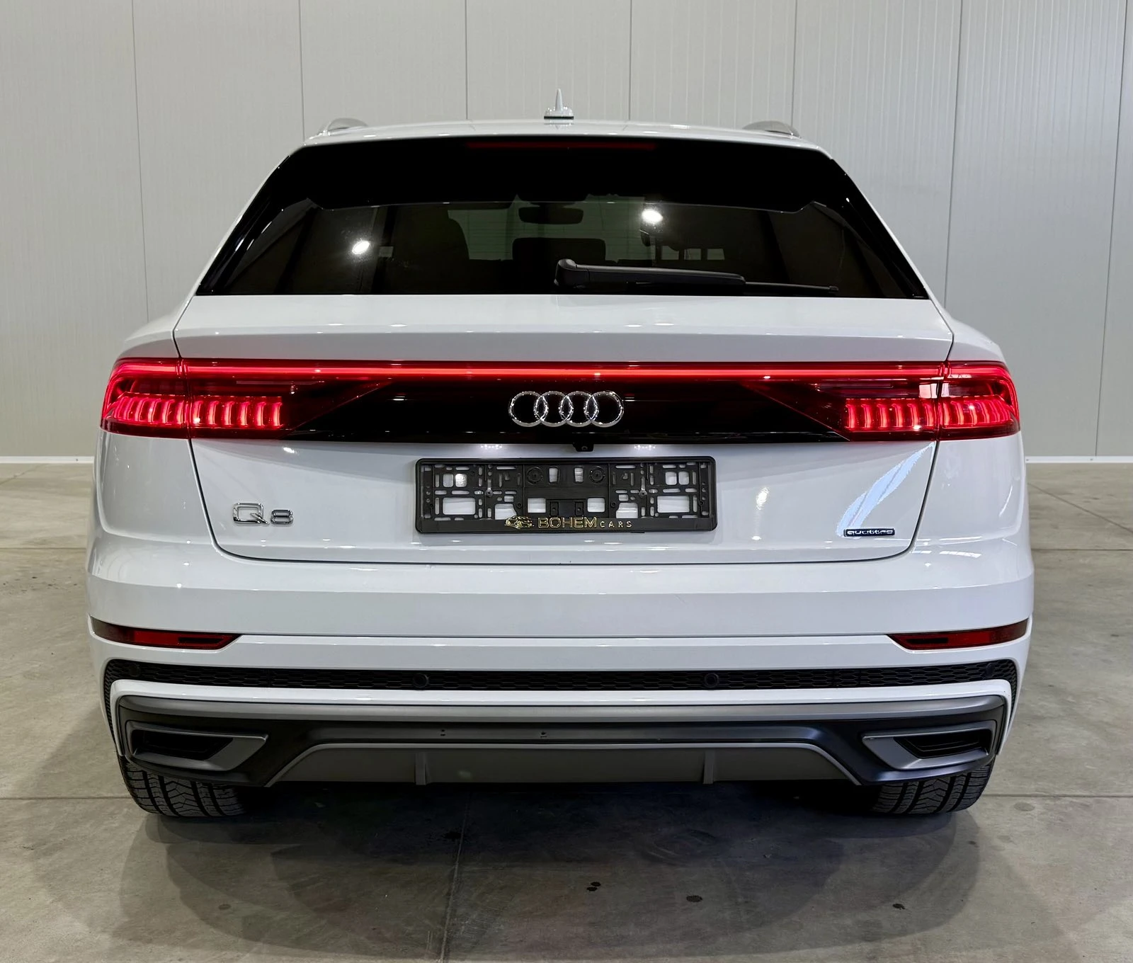 Audi Q8 55 TFSI Technik S LINE - изображение 4