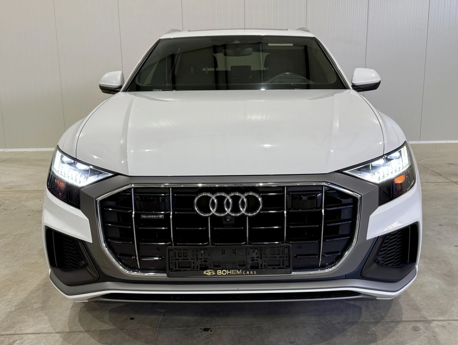 Audi Q8 55 TFSI Technik S LINE - изображение 8